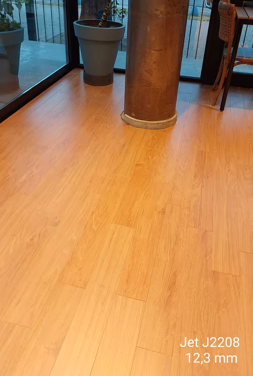 Piso flotante laminado 12mm